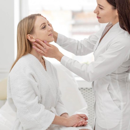 beautician-woman-clinic-consults-client_resize